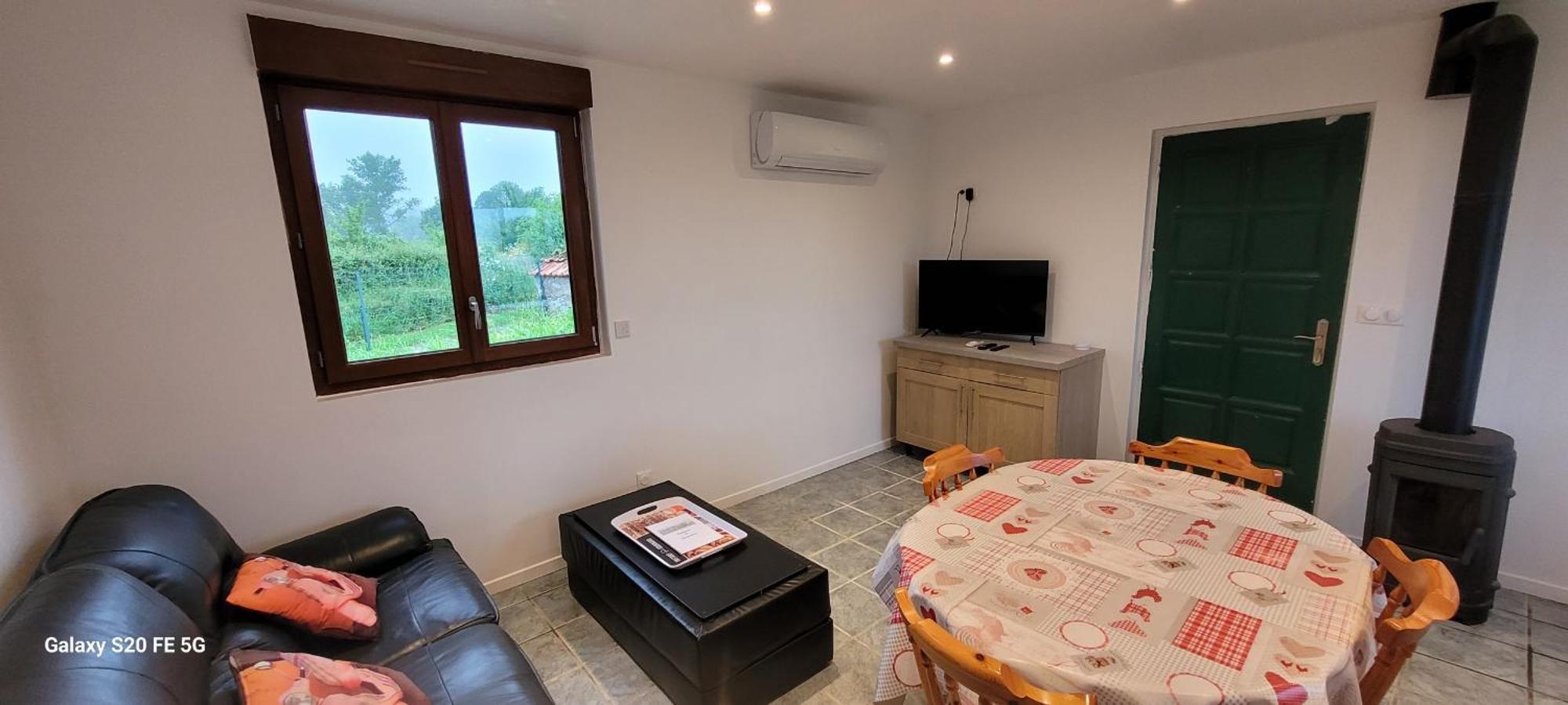 Flayat Maison A La Campagne Avec Piscine מראה חיצוני תמונה